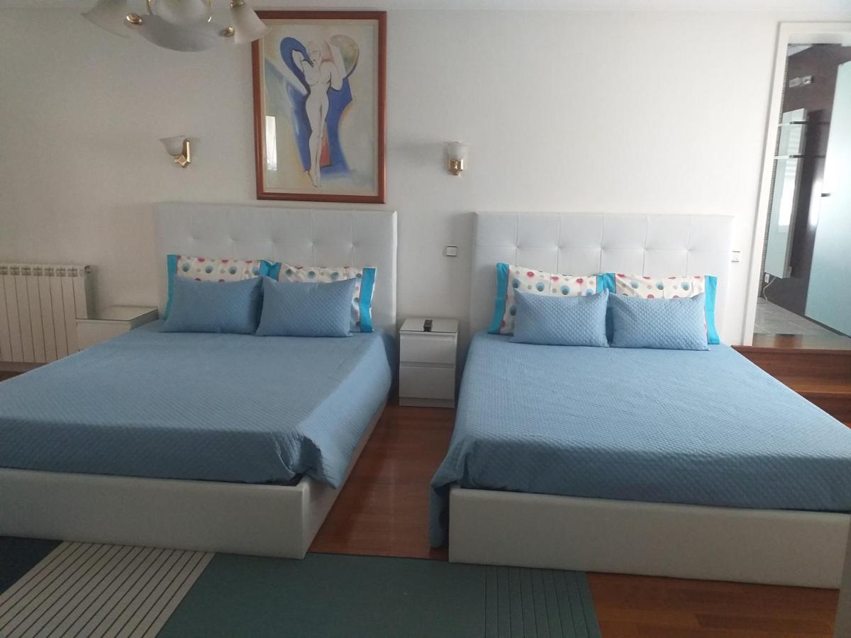 Enjoy Guest House Gmr กิมาไรส์ ภายนอก รูปภาพ
